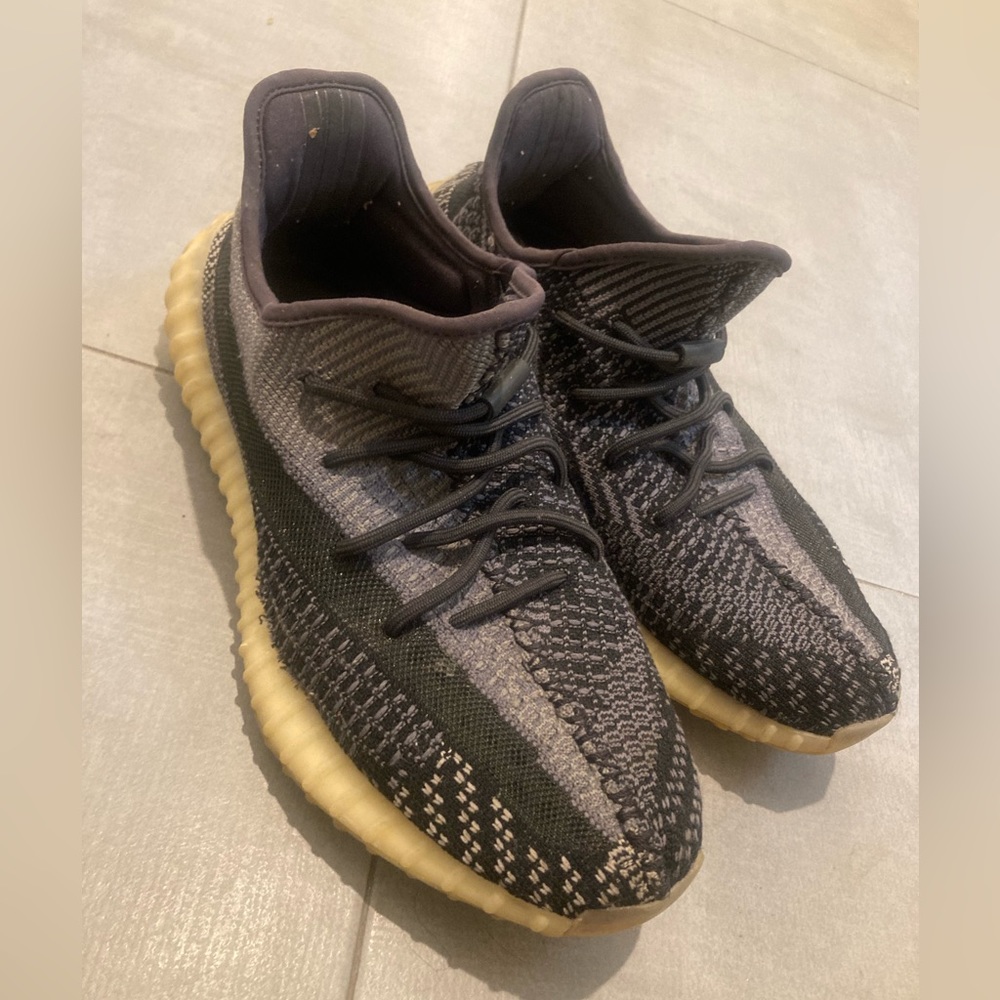 Yezzy’s Size 11